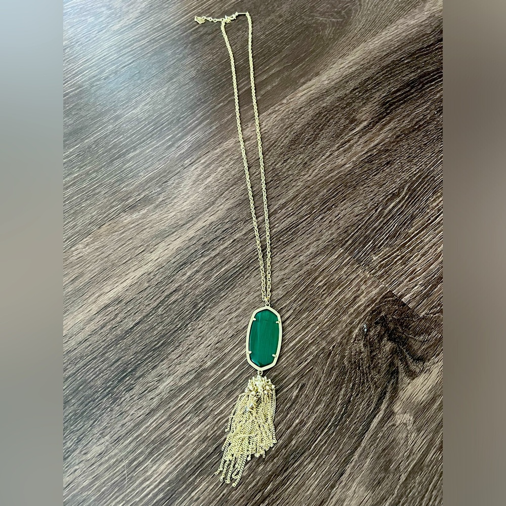 Emerald Kendra Scott pendant necklace with tassel